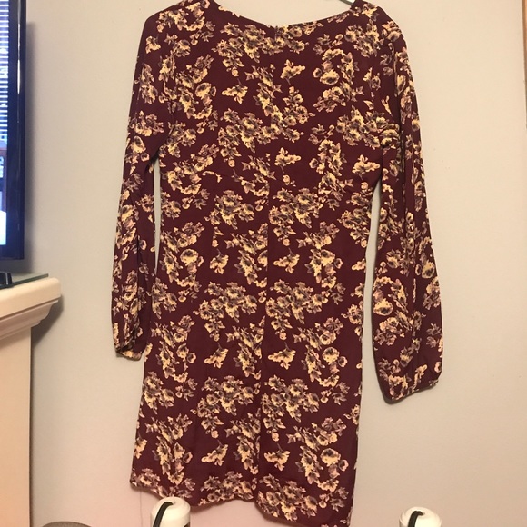 Professional or cute floral dress - Picture 2 of 2