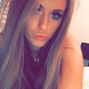 Meet your Posher, Brianna