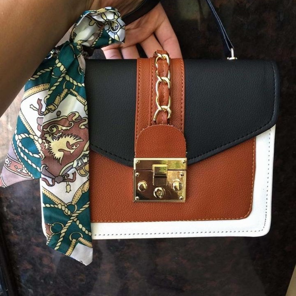 Imported handbags - Picture 2 of 4