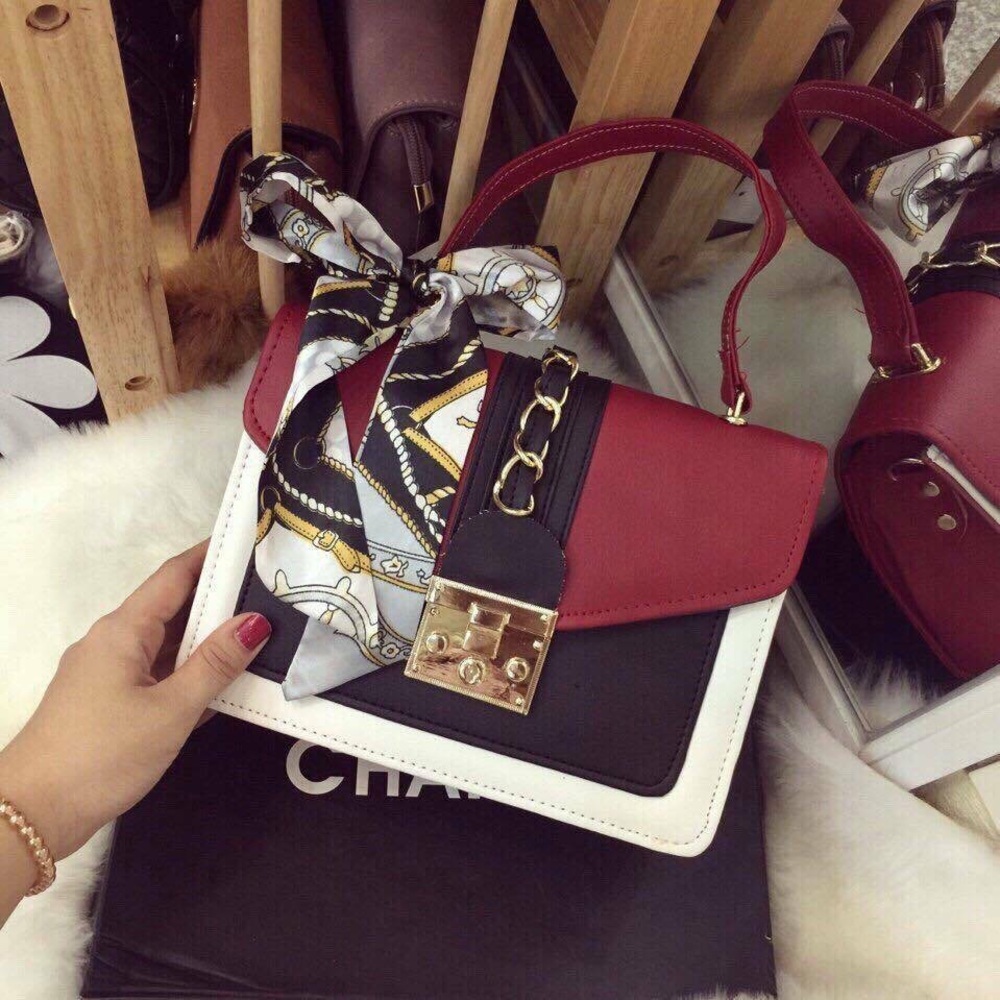 Imported handbags - Picture 3 of 4