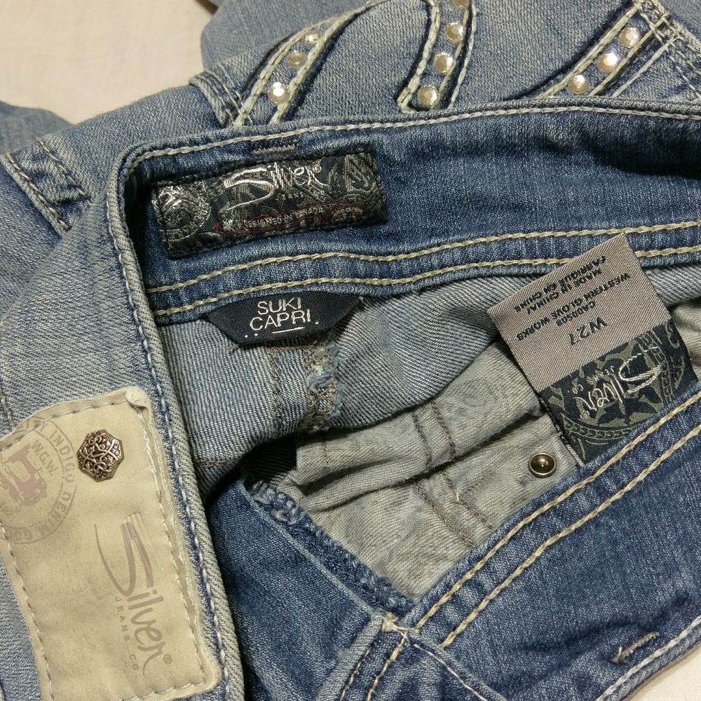 Silver suki capri W27 distressed jeans