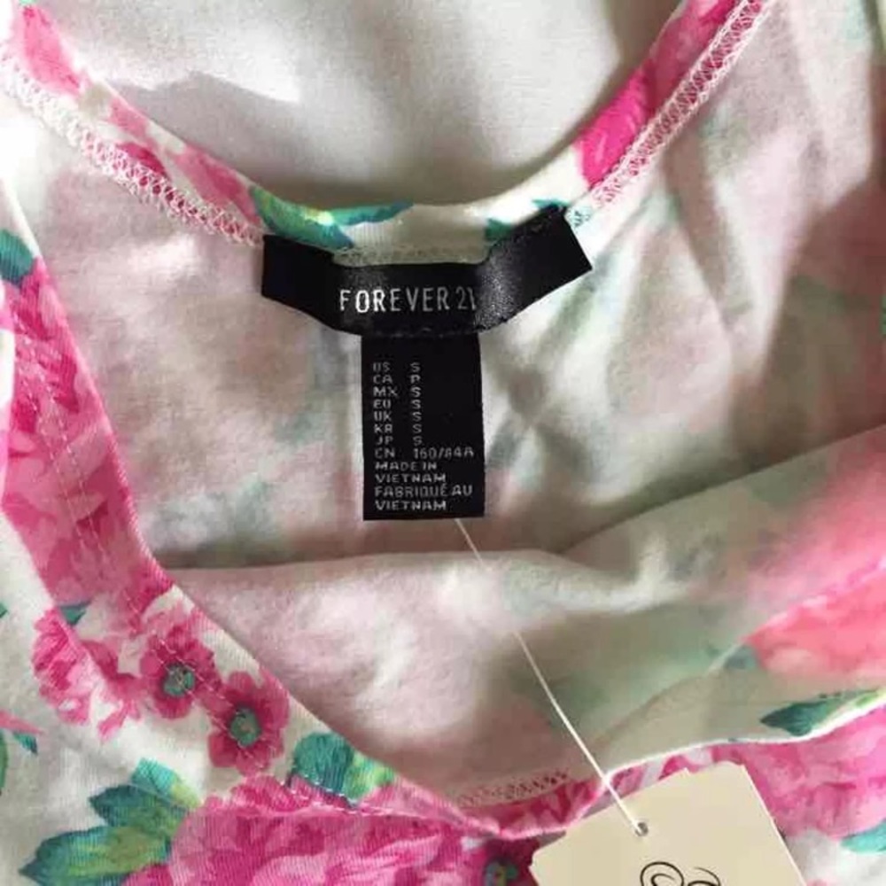 Floral Cropped Tank - Picture 2 of 2