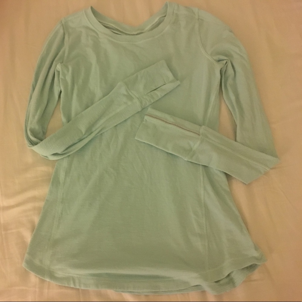 Spring Green Lululemon Long Sleeve size 4
