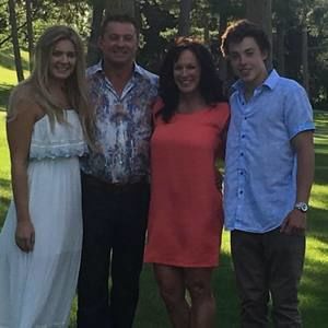 Meet your Posher, Nikos