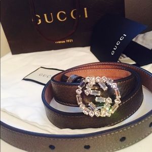Gucci metallic skinny leather belt with crystal GG