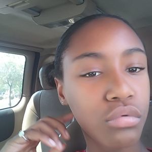 Meet your Posher, Debra