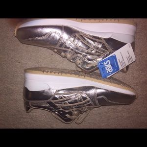 !!FINAL PRICE Women's ASICS GEL LYTE III Size 9.5.