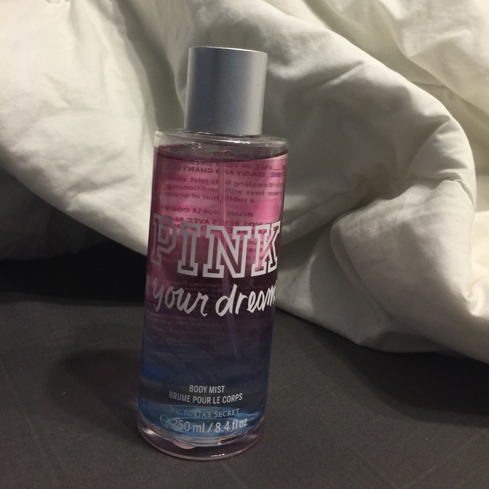 Pink body mist