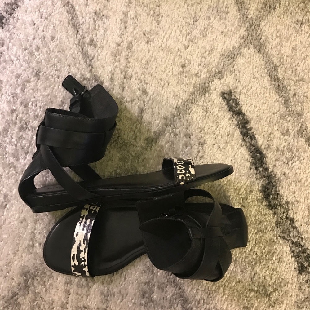 Pourla Victoire flat sandals