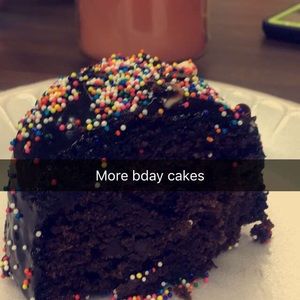 Meet your Posher, Víctor