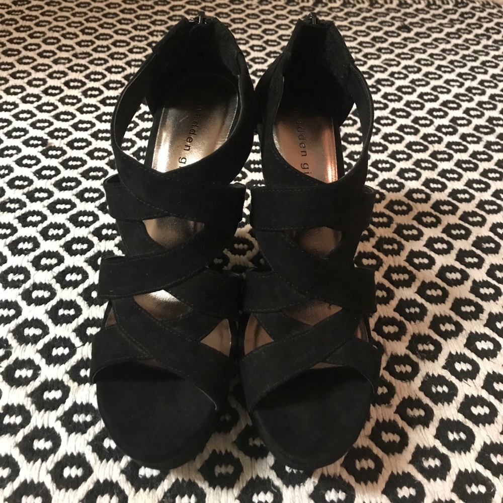 Black Madden Girl Wedges