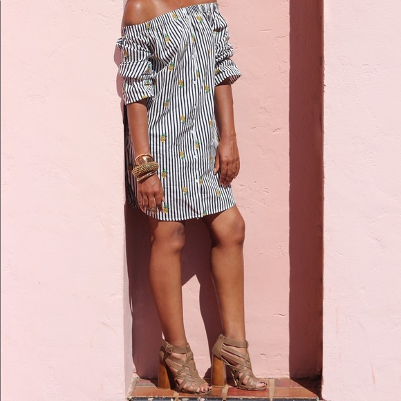 ❌SOLD❌OFF THE SHOULDER STRIPED PINEAPPLE DRESS!!! - Picture 3 of 5