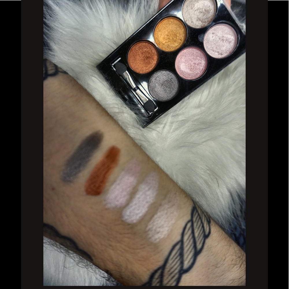 Shimmer Shadow Collection - Picture 5 of 5
