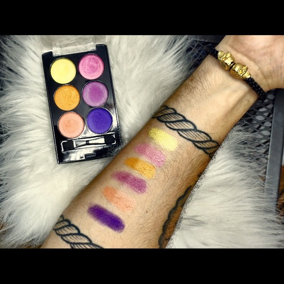 Shimmer Shadow Collection - Picture 3 of 5