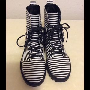 Volcom Women's Go Figure Combat Boots Stripe