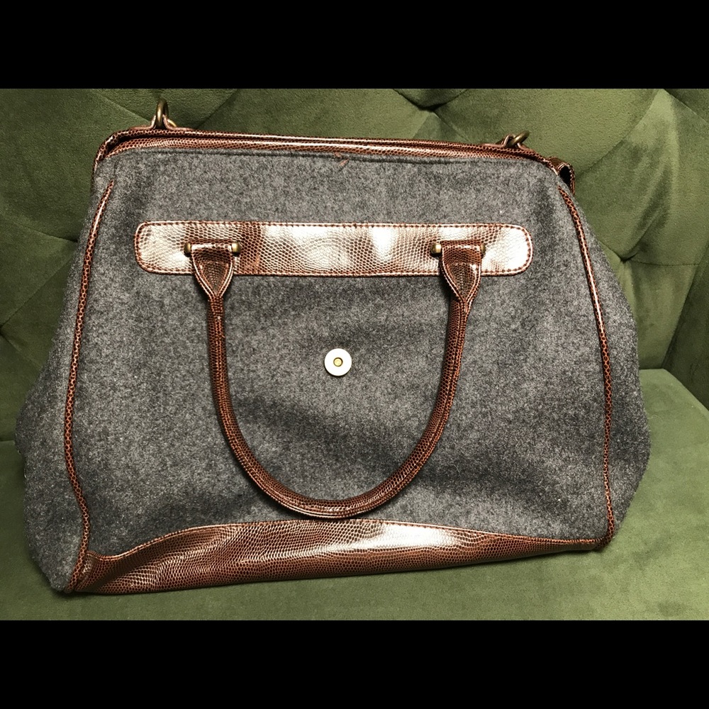Vintage bag Brand: Kimchi Blue