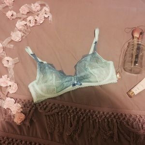 VS unlined delicate lace bra