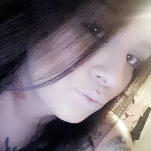 Meet your Posher, Desirae monique