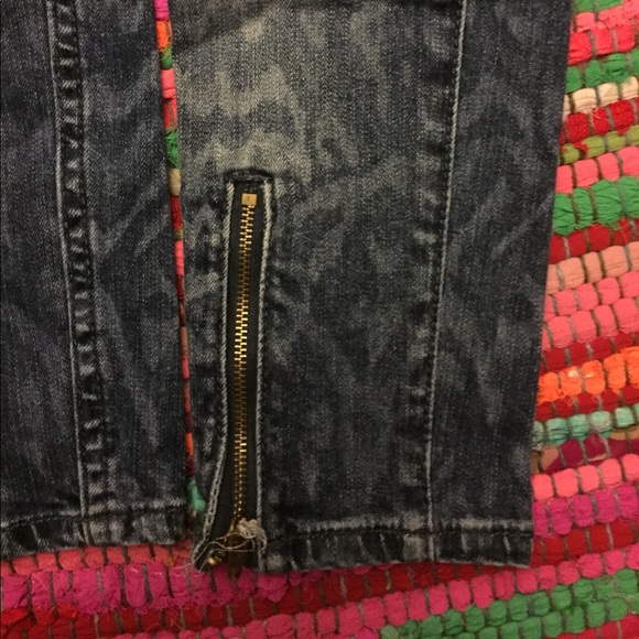 SOLD 💰 - Picture 5 of 6