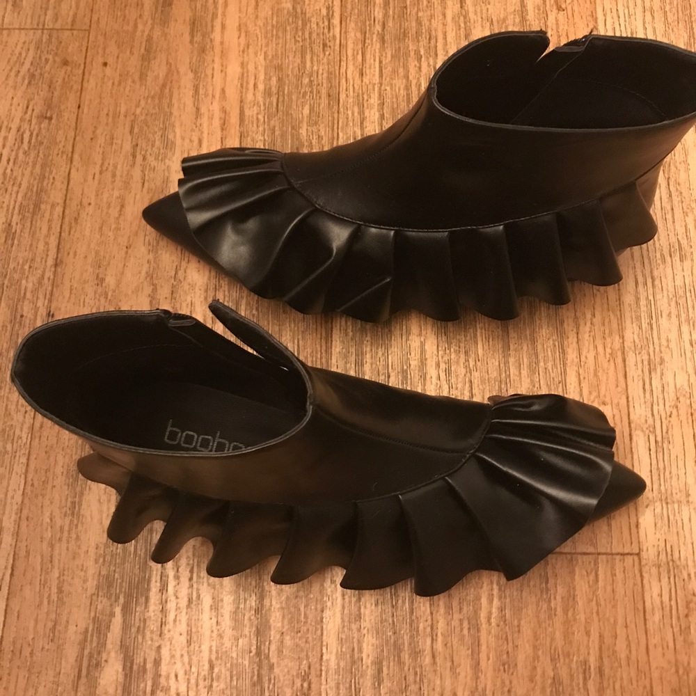 boohoo unique black ruffle boots