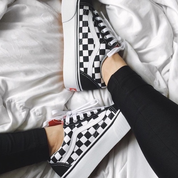 checkered platforms