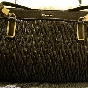 Meet your Posher, Mae