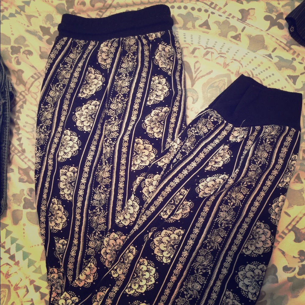 No boundaries soft dressy joggers!