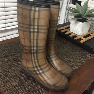 Authentic Burberry rain boots