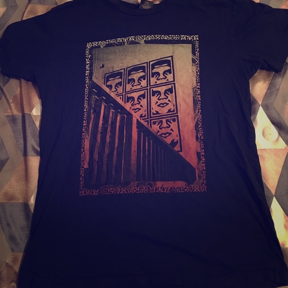 Obey T - Picture 1 of 2