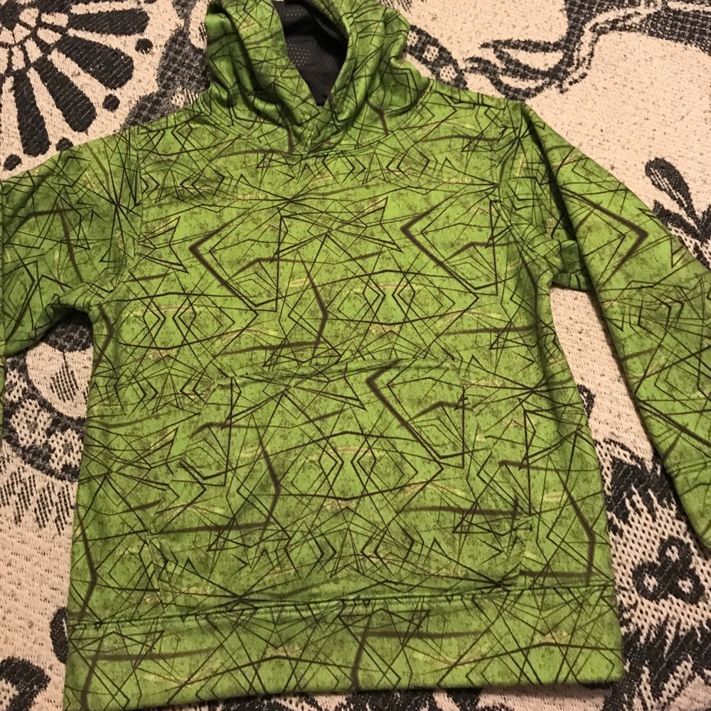 Boys pull over hoodie.