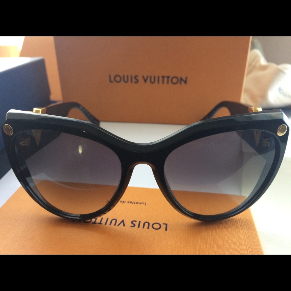 Louis Vuitton sunglasses 100% Authentic