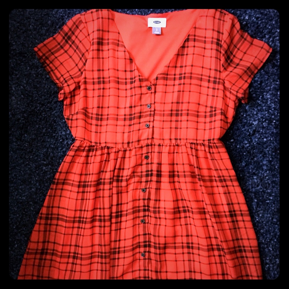 Old Navy Women's red plaid v-neck dress - Size S