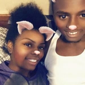 Meet your Posher, Niya