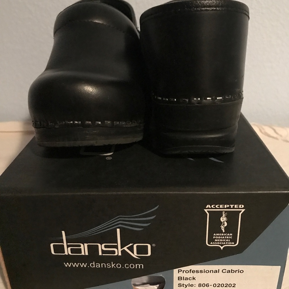 Dansko Cabrio size 40 = 9US