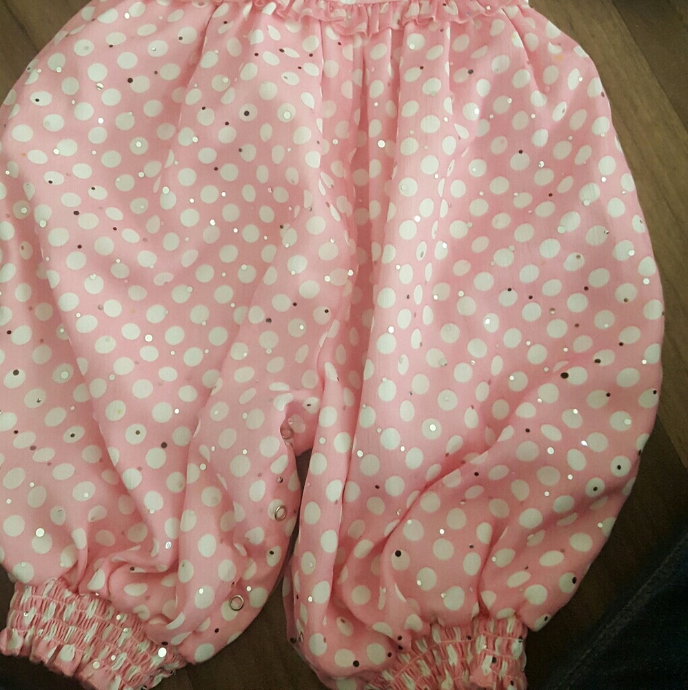 2T One piece - Picture 2 of 2