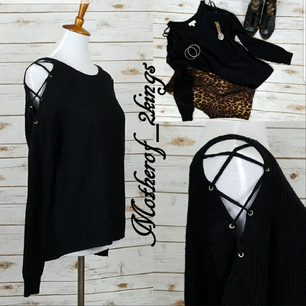 💥LAST ONE💥♠BLACK CAGED SHOULDER SWEATER - Picture 4 of 5