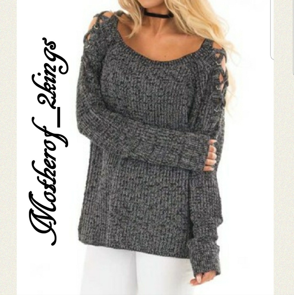 💥LAST ONE💥♠BLACK CAGED SHOULDER SWEATER - Picture 5 of 5