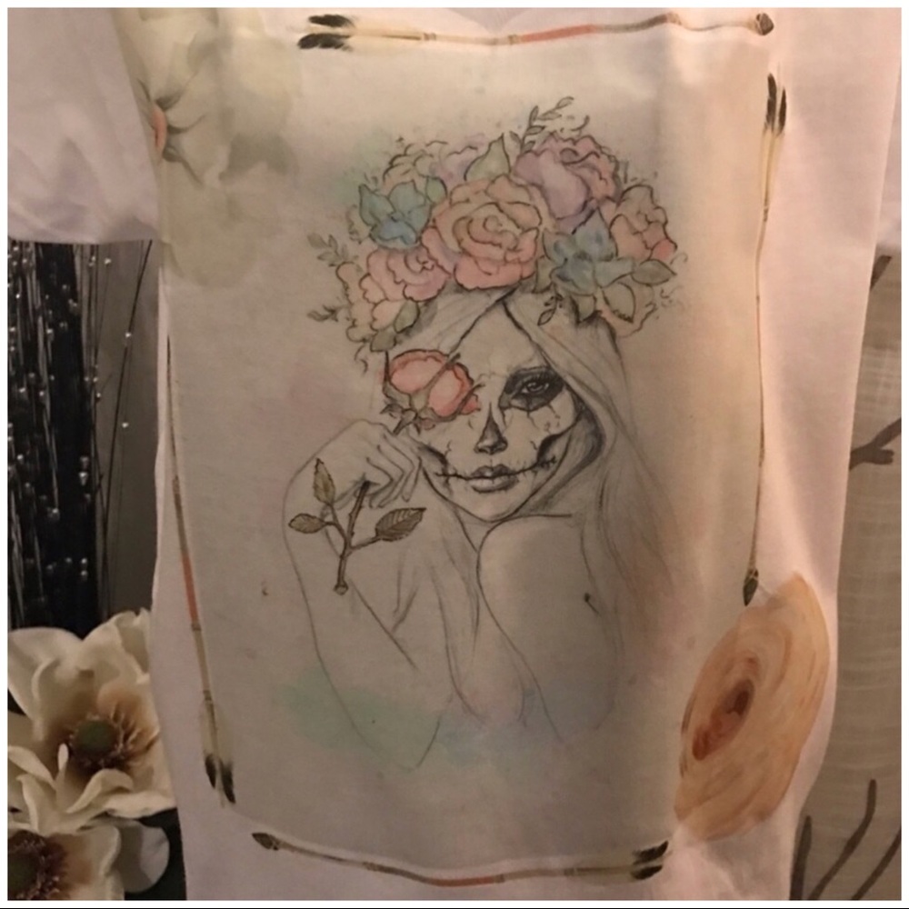 Sugar Skull V-Neck Tee - Picture 3 of 3