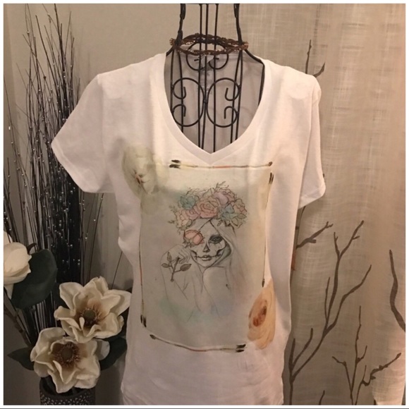 Sugar Skull V-Neck Tee - Picture 2 of 3