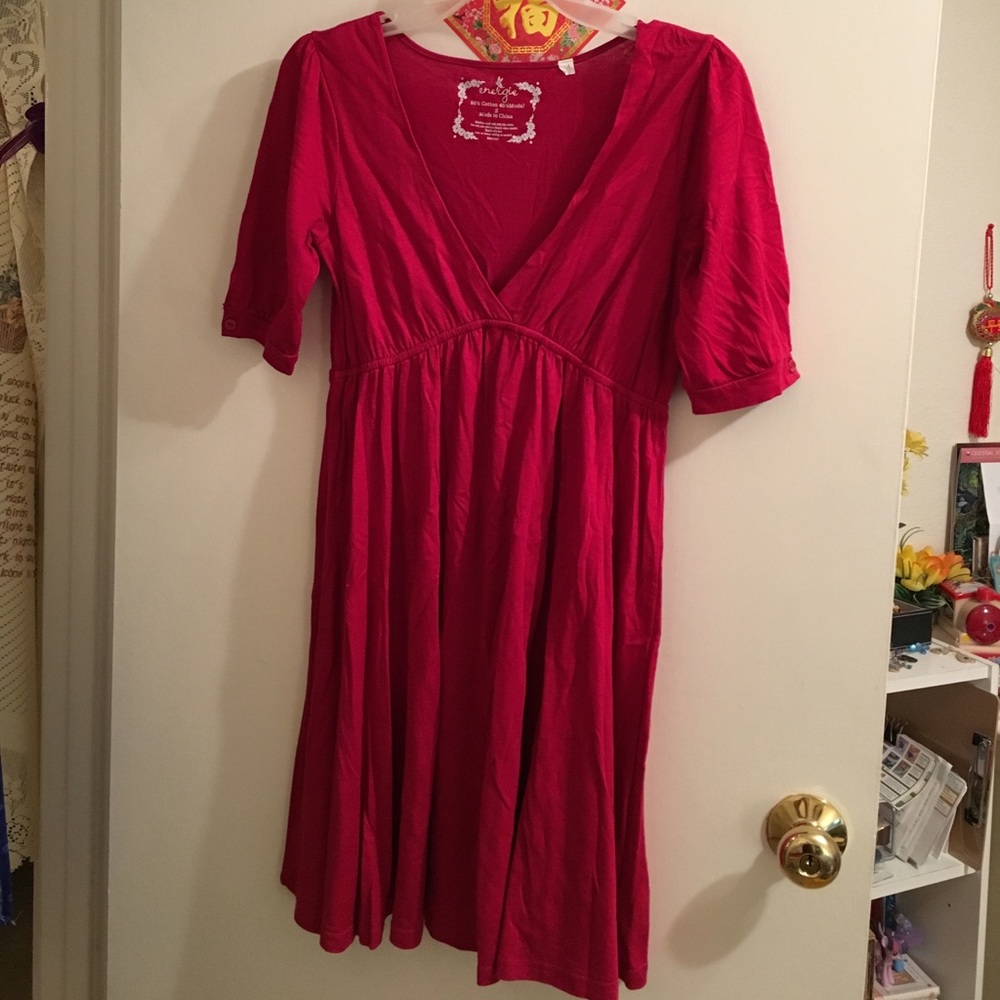 Cute red dress!