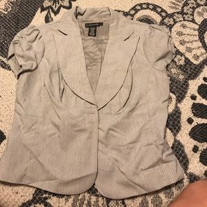 Short sleeve blazer.