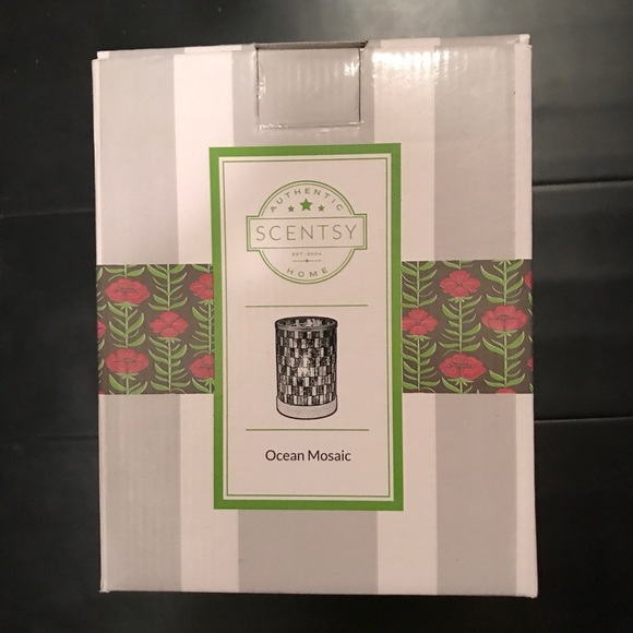 Scentsy ocean mosaic candle wax warmer sea glass - Picture 4 of 4