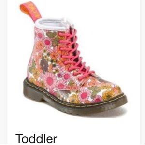 Authentic Dr. Martens Brooklee Boots 9