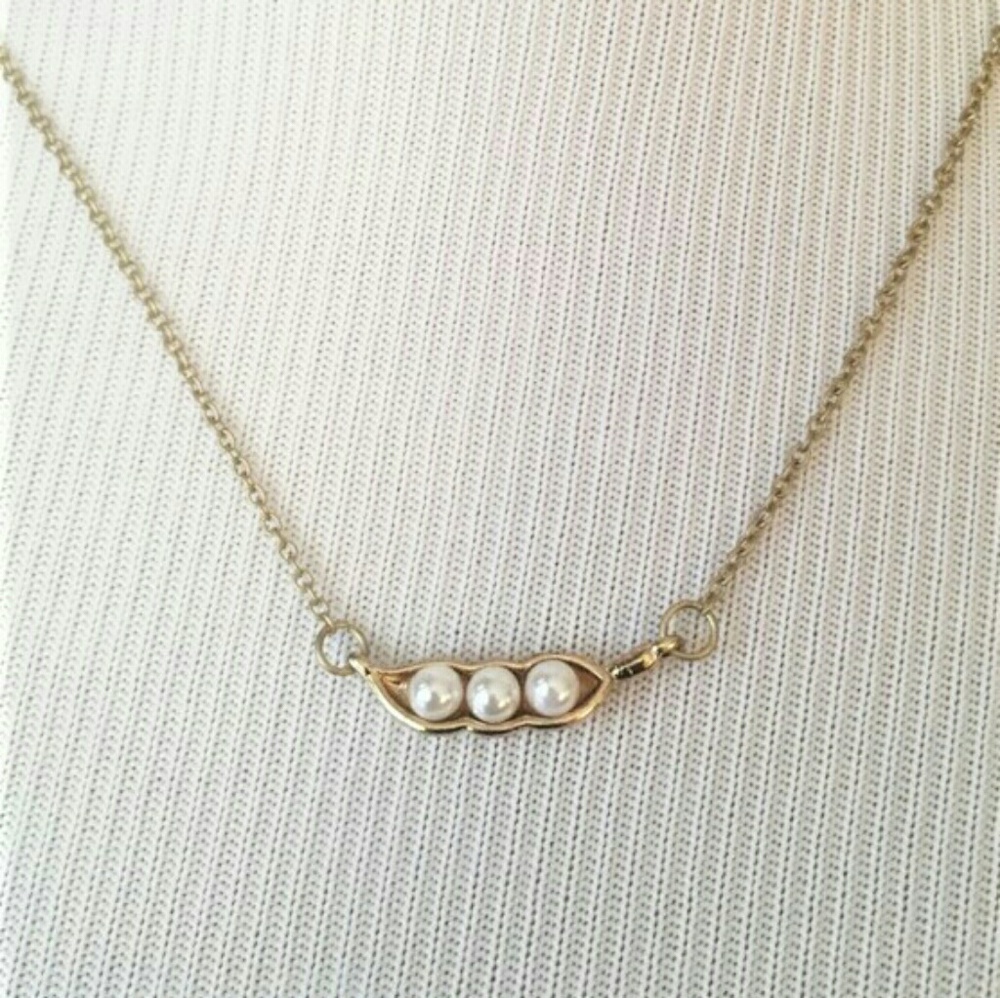 • HP {Boutique} Sweet Peas Pod Necklace - Picture 4 of 6