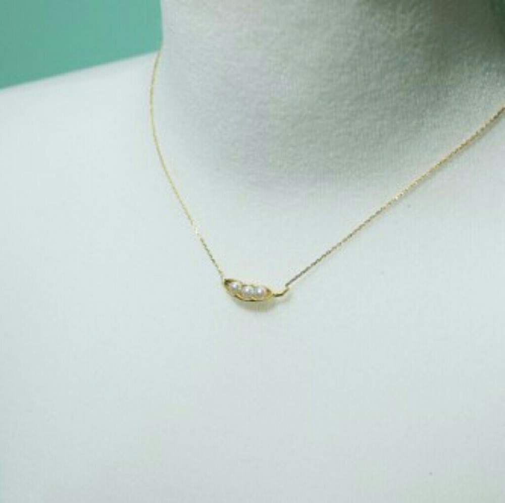 • HP {Boutique} Sweet Peas Pod Necklace - Picture 5 of 6
