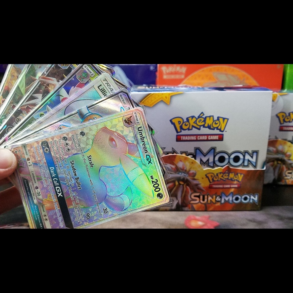 Pokemon sun&moon booster box.