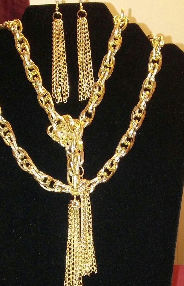 Magnificent gold rope wrap necklace w/earrings