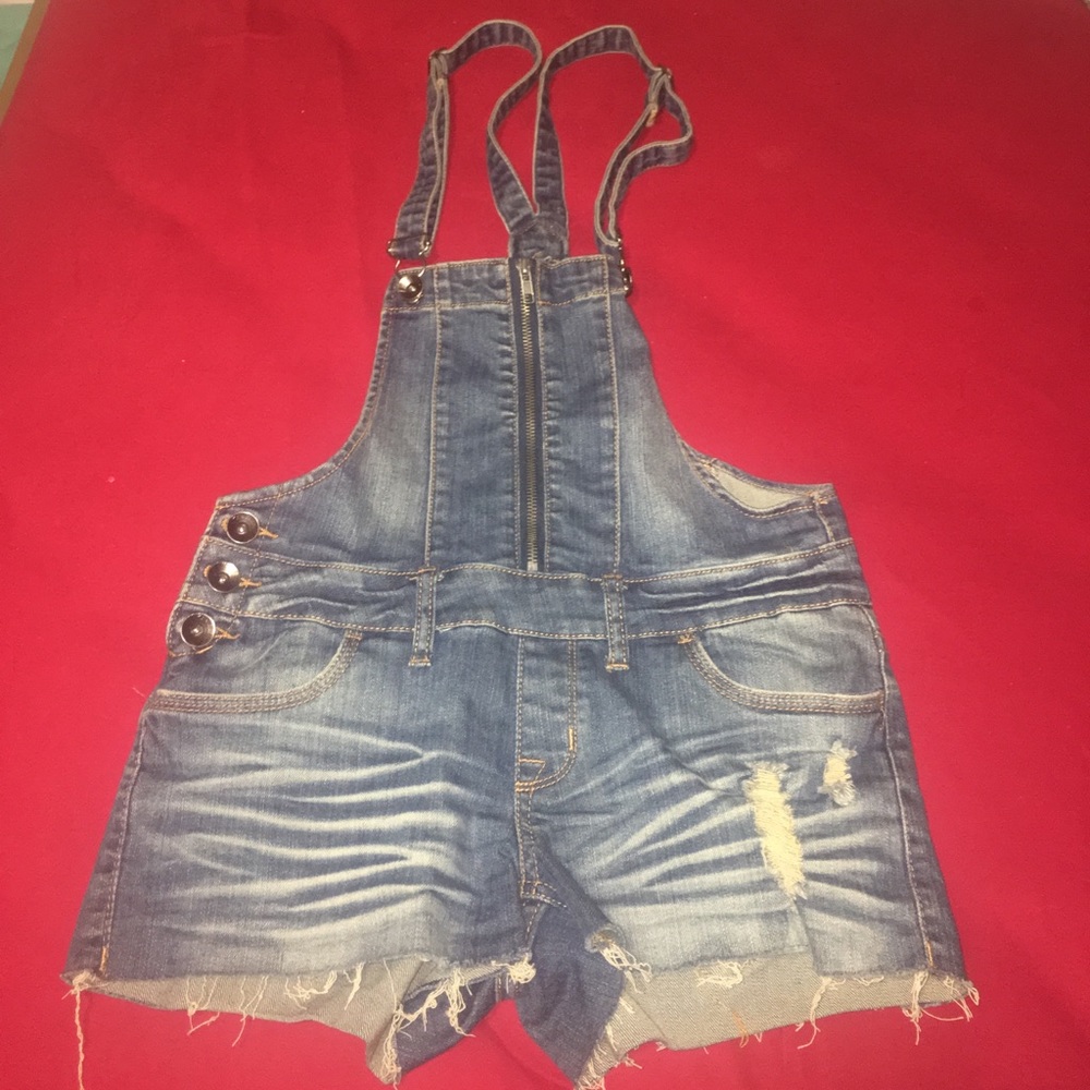 Refuge short-alls