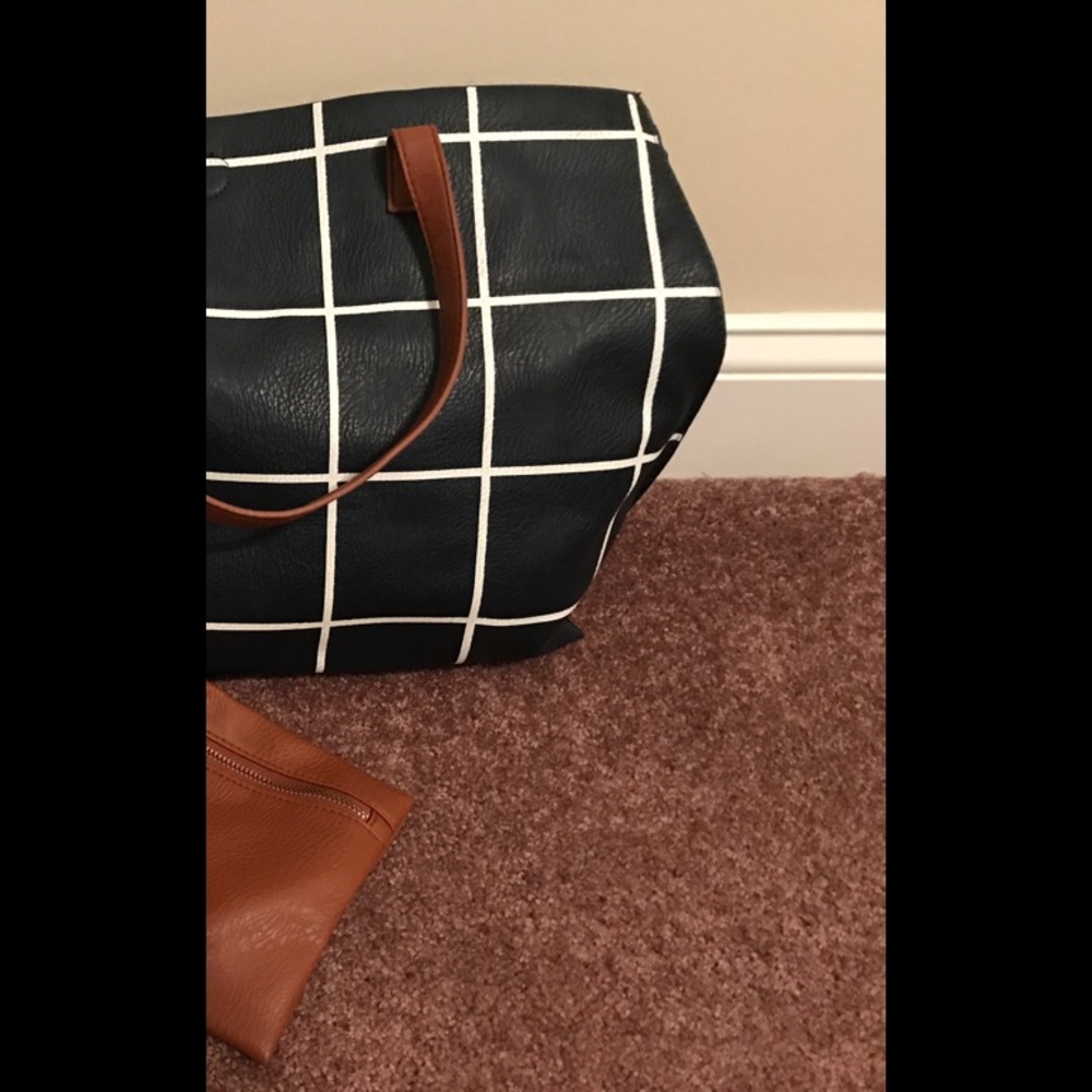Under One Sky REVERSIBLE Tote!!