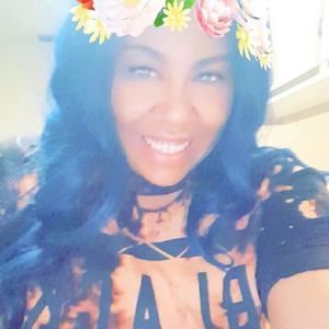 Meet your Posher, Clarissa